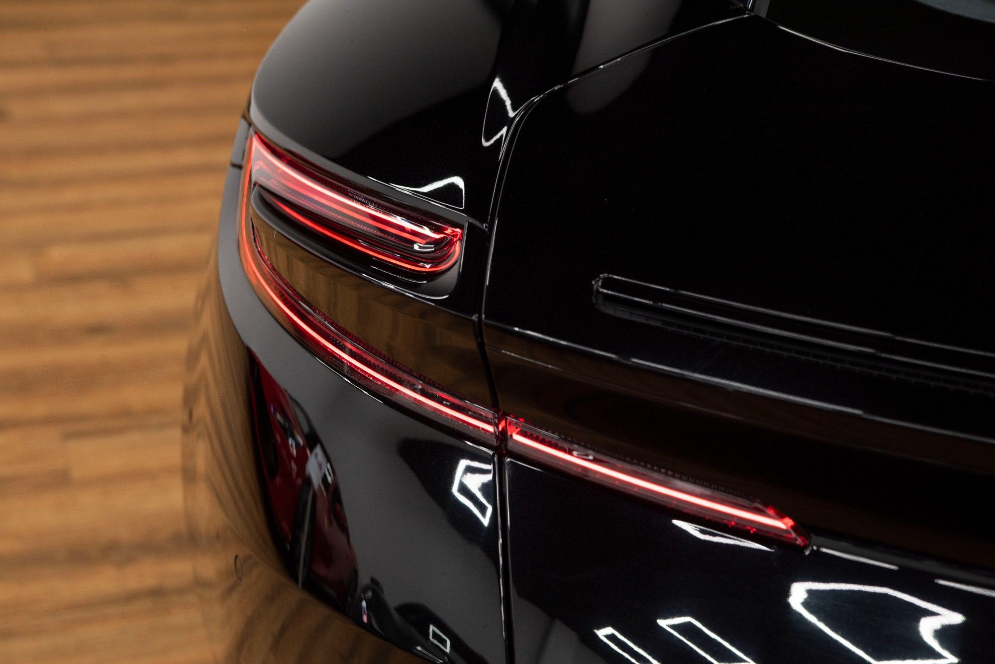 USED 2019 68 ASTON MARTIN DB11 4.0 V8 