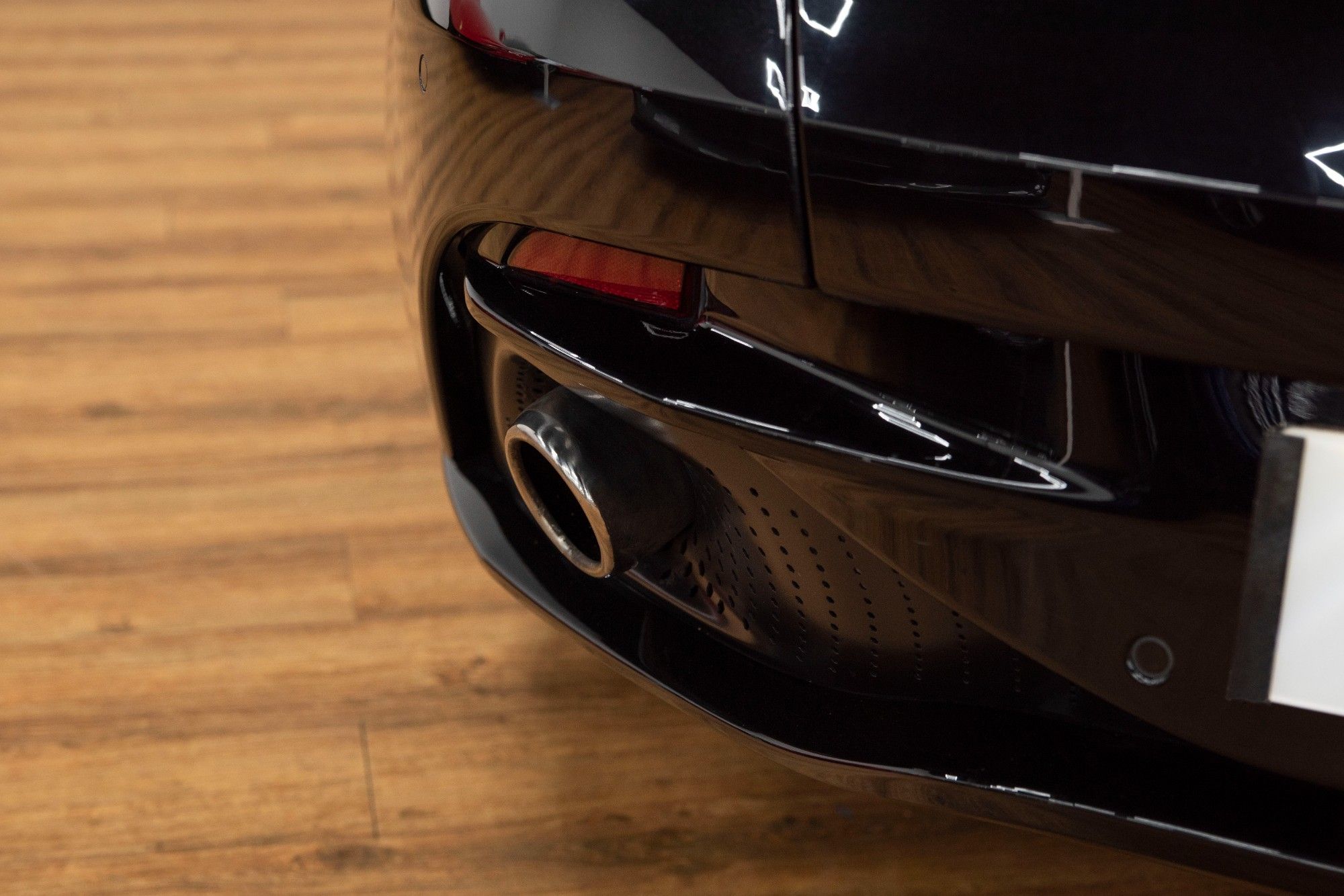USED 2019 68 ASTON MARTIN DB11 4.0 V8 