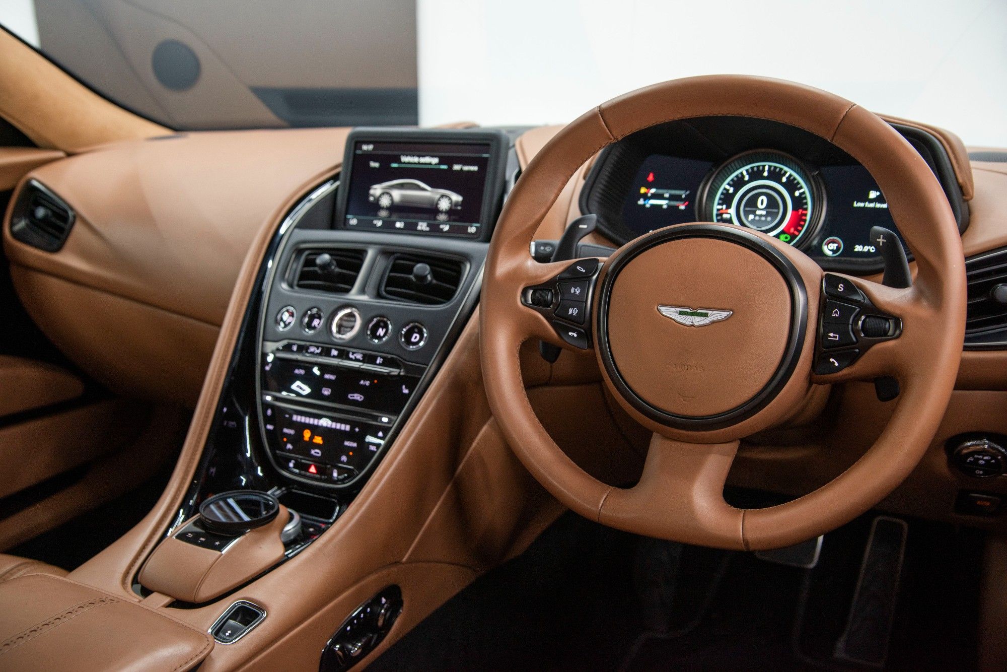 USED 2019 68 ASTON MARTIN DB11 4.0 V8 