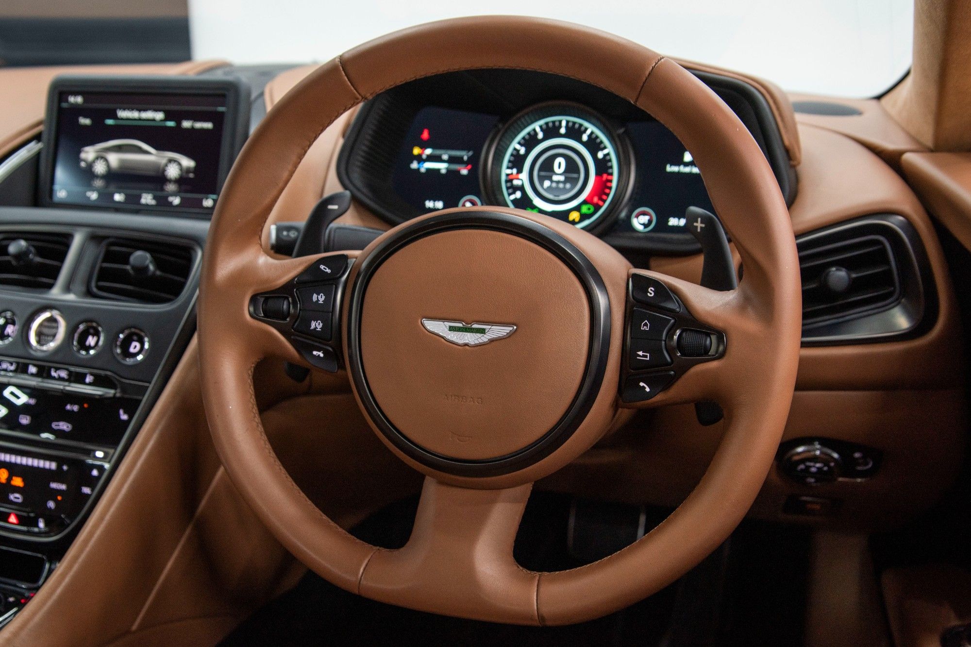USED 2019 68 ASTON MARTIN DB11 4.0 V8 