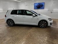 USED 2016 16 VOLKSWAGEN GOLF 2.0 GTI PERFORMANCE DSG 5d 226 BHP A LOW MILES GREAT SERVICE HISTORY WITH FACTORY EXTRAS.