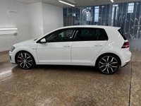 USED 2016 16 VOLKSWAGEN GOLF 2.0 GTI PERFORMANCE DSG 5d 226 BHP A LOW MILES GREAT SERVICE HISTORY WITH FACTORY EXTRAS.