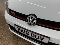 USED 2016 16 VOLKSWAGEN GOLF 2.0 GTI PERFORMANCE DSG 5d 226 BHP A LOW MILES GREAT SERVICE HISTORY WITH FACTORY EXTRAS.