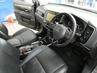 USED 2020 20 MITSUBISHI OUTLANDER 2.0 EXCEED 5d 148 BHP SAT NAV HEATED LEATHER SEATS REAR CAMERA  1 OWNER LOW MILES MITSUBISHI WARRANTY TILL JUNE 2025