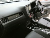 USED 2020 20 MITSUBISHI OUTLANDER 2.0 EXCEED 5d 148 BHP SAT NAV HEATED LEATHER SEATS REAR CAMERA  1 OWNER LOW MILES MITSUBISHI WARRANTY TILL JUNE 2025