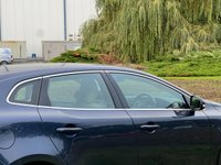 USED 2013 63 VOLVO V40 1.6 D2 SE LUX NAV 5d 113 BHP 