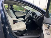 USED 2013 63 VOLVO V40 1.6 D2 SE LUX NAV 5d 113 BHP 