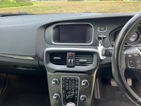 USED 2013 63 VOLVO V40 1.6 D2 SE LUX NAV 5d 113 BHP 