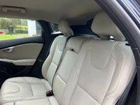 USED 2013 63 VOLVO V40 1.6 D2 SE LUX NAV 5d 113 BHP 