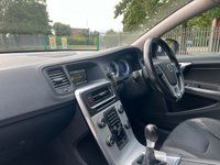 USED 2012 12 VOLVO V60 1.6 DRIVE R-DESIGN S/S 5d 113 BHP 