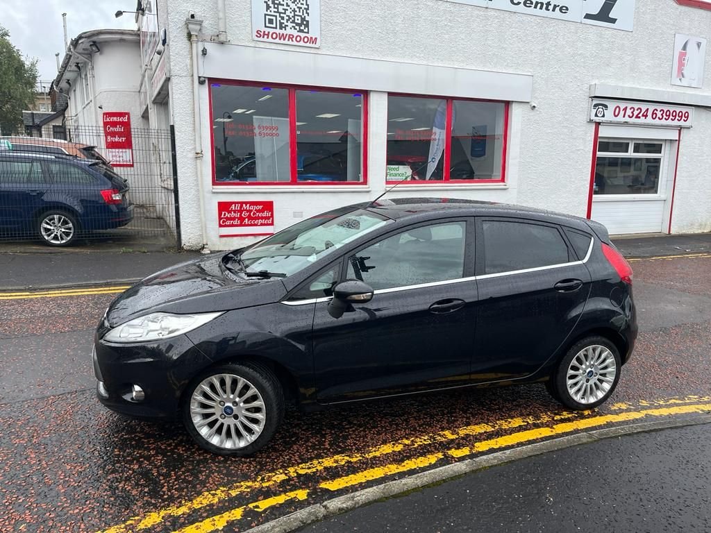 2012 FORD FIESTA