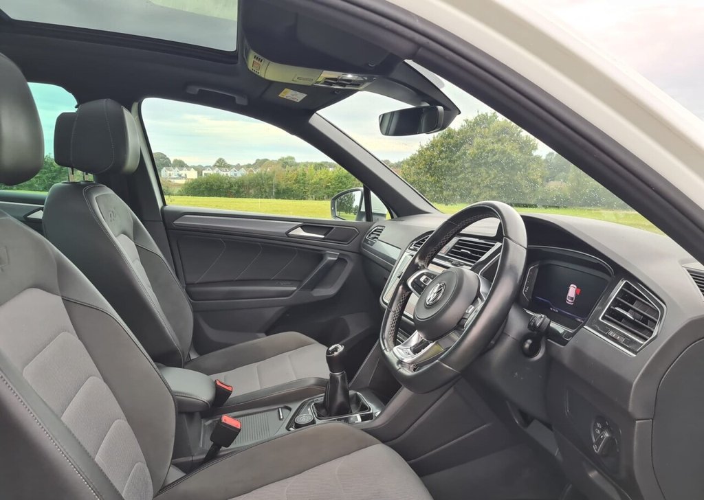 USED 2020 69 VOLKSWAGEN TIGUAN 2.0 TDI R-Line Tech SUV 5dr Diesel Euro 6 (s/s) (150 ps) 