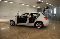 USED 2018 68 BMW 1 SERIES 1.5 118I SE 5d 134 BHP THE SUPERB ONCE SERIES WITH ON BOARD SERVICE RECORD. 1 PREVIOUS OWNER