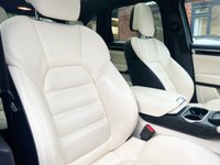USED 2017 67 PORSCHE CAYENNE 4.8 V8 TURBO TIPTRONIC S 5d 520 BHP 