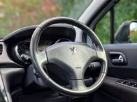 USED 2011 11 PEUGEOT 3008 1.6 ENVY 5d 120 BHP MERCEDES SPECIALIST