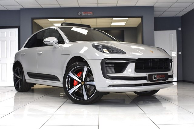 2023 73 Porsche Macan 3.0 S PDK