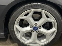 USED 2015 15 FORD FOCUS 2.0 ST-2 5d 247 BHP Super low Mileage 21119 Miles Complete Service Record Absolutely Outstanding