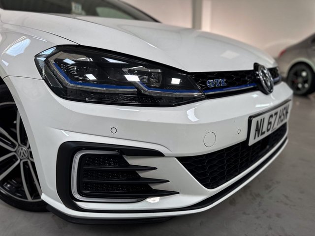 View our VOLKSWAGEN GOLF