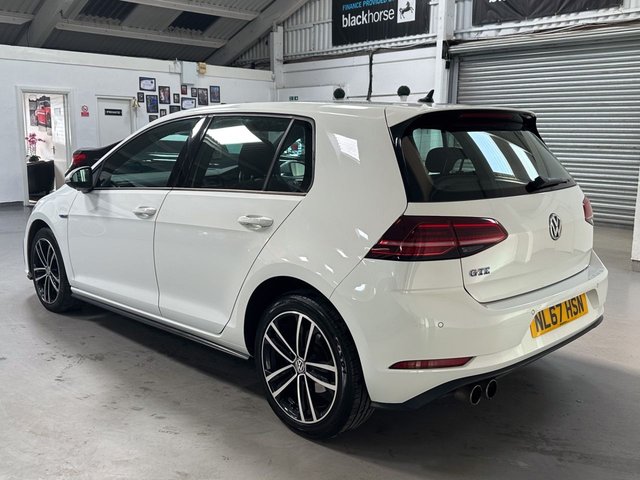 View our VOLKSWAGEN GOLF