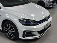 USED 2017 67 VOLKSWAGEN GOLF 1.4 GTE DSG 5d 150 BHP 