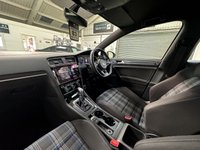 USED 2017 67 VOLKSWAGEN GOLF 1.4 GTE DSG 5d 150 BHP 