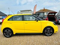 USED 2017 67 MG 3 1.5 STYLE PLUS VTI-TECH 5d 106 BHP Stunning, Bright Yellow with a Full Service history