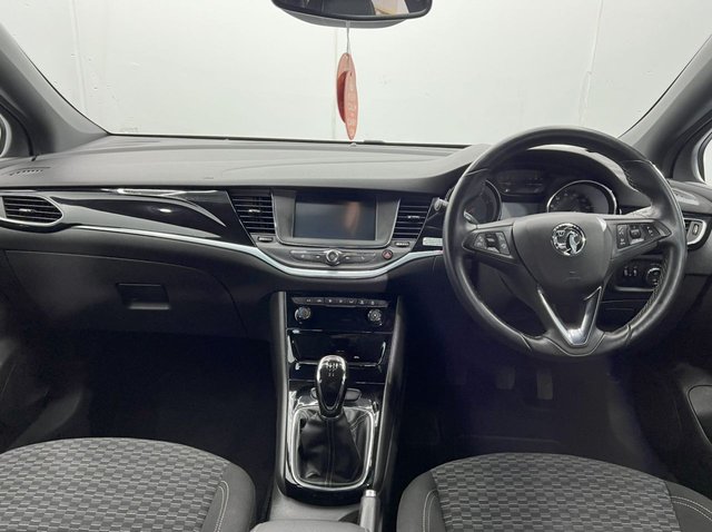 2016 VAUXHALL ASTRA - Photo 10