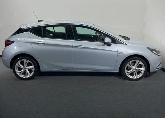 2016 VAUXHALL ASTRA - Photo 6