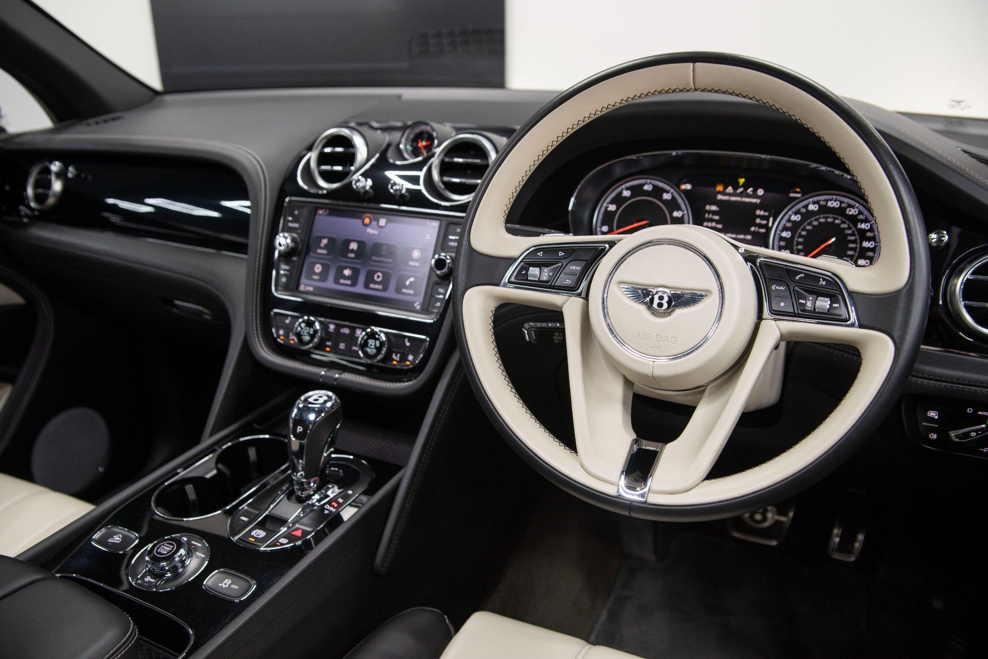 USED 2018 18 BENTLEY BENTAYGA 4.0 V8 