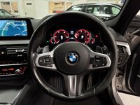 USED 2018 18 BMW 5 SERIES 3.0 530D XDRIVE M SPORT 4d 261 BHP FULL BMW DEALER SERVICE HISTORY