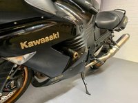 USED 2010 10 KAWASAKI ZZR1400 ABS - BUY ONLINE 24 HRS A DAY - FINANCE AVAILABLE - ALL TYPES OF CREDIT ACCEPTED TWIN AKROPOVIC EXHAUSTS