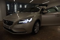 USED 2018 68 VOLVO V40 2.0 T3 INSCRIPTION 5d 151 BHP WITH FACTORY EXTRAS, A GREAT SERVICE HISTORY AND STUNNING INTERIO THIS MUST BEEN SEEN