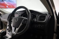 USED 2018 68 VOLVO V40 2.0 T3 INSCRIPTION 5d 151 BHP WITH FACTORY EXTRAS, A GREAT SERVICE HISTORY AND STUNNING INTERIO THIS MUST BEEN SEEN