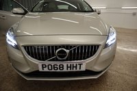 USED 2018 68 VOLVO V40 2.0 T3 INSCRIPTION 5d 151 BHP WITH FACTORY EXTRAS, A GREAT SERVICE HISTORY AND STUNNING INTERIO THIS MUST BEEN SEEN