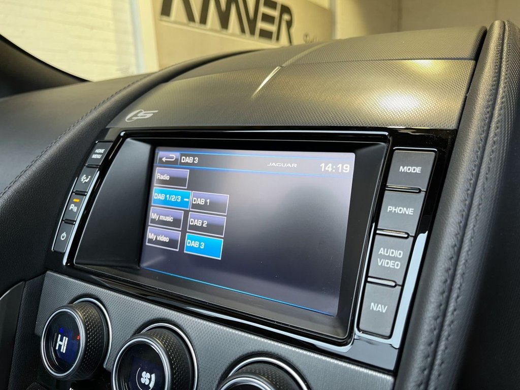 USED 2013 13 JAGUAR F-TYPE 3.0 V6 S 2d AUTO 380 BHP CONVERTIBLE