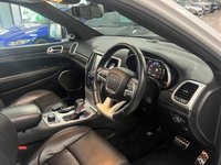 USED 2017 67 JEEP GRAND CHEROKEE 6.4 SRT NIGHT 5d 461 BHP GREAT HISTORY & PAN SROOF - SRT NIGHT - CARBON FIBRE PACK!