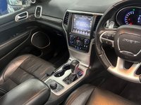 USED 2017 67 JEEP GRAND CHEROKEE 6.4 SRT NIGHT 5d 461 BHP GREAT HISTORY & PAN SROOF - SRT NIGHT - CARBON FIBRE PACK!