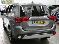 USED 2019 19 MITSUBISHI OUTLANDER 2.0 JURO 5d 148 BHP 7 SEATS SAT NAV REAR CAMERA ANDROID APPLE CARPLAY HEATED SEATS 1 OWNER GENUINE LOW MILEAGE MITSUBISHI WARRANTY TILL MARCH 2024