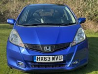 USED 2013 63 HONDA JAZZ 1.3 I-VTEC EXL-T 5d 98 BHP FULL SERVICE HISTORY + PANORAMIC ROOF + SAT NAV + REVERSING CAMERA + FRONT HEATED SEATS + CRUISE CONTROL + BLUETOOTH + FULL LEATHER TRIM  + FRONT AND REAR PARKING SENSORS +