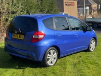 USED 2013 63 HONDA JAZZ 1.3 I-VTEC EXL-T 5d 98 BHP FULL SERVICE HISTORY + PANORAMIC ROOF + SAT NAV + REVERSING CAMERA + FRONT HEATED SEATS + CRUISE CONTROL + BLUETOOTH + FULL LEATHER TRIM  + FRONT AND REAR PARKING SENSORS +