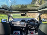 USED 2013 63 HONDA JAZZ 1.3 I-VTEC EXL-T 5d 98 BHP FULL SERVICE HISTORY + PANORAMIC ROOF + SAT NAV + REVERSING CAMERA + FRONT HEATED SEATS + CRUISE CONTROL + BLUETOOTH + FULL LEATHER TRIM  + FRONT AND REAR PARKING SENSORS +
