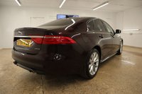 USED 2017 67 JAGUAR XF 2.0 D R-SPORT 4d 238 BHP IN STUNNING COLOUR COMBINATION WITH 1 PREVIOUS OWNER AND LOW MILES