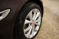 USED 2017 67 JAGUAR XF 2.0 D R-SPORT 4d 238 BHP IN STUNNING COLOUR COMBINATION WITH 1 PREVIOUS OWNER AND LOW MILES