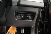 USED 2017 67 JAGUAR XF 2.0 D R-SPORT 4d 238 BHP IN STUNNING COLOUR COMBINATION WITH 1 PREVIOUS OWNER AND LOW MILES