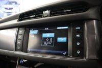 USED 2017 67 JAGUAR XF 2.0 D R-SPORT 4d 238 BHP IN STUNNING COLOUR COMBINATION WITH 1 PREVIOUS OWNER AND LOW MILES