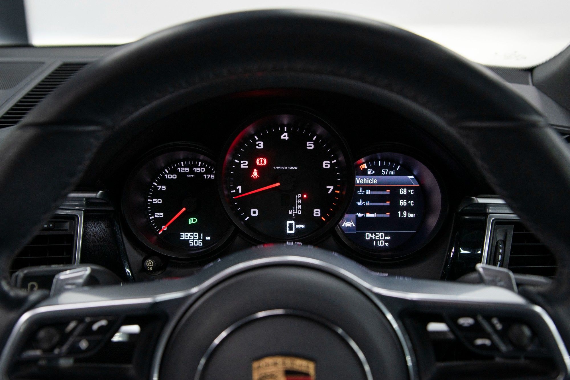 USED 2017 67 PORSCHE MACAN 2.0 T PDK 