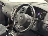USED 2015 15 VOLKSWAGEN TIGUAN 2.0 MATCH TDI BLUEMOTION TECHNOLOGY 4MOTION 5d 139 BHP 57235 Miles, 4 Motion , Pearl Black , Alcantara Titan Black Interior , Multi Function Leather Steering Wheel