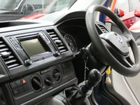 USED 2019 19 VOLKSWAGEN TRANSPORTER 2.0 T30 TDI P/V STARTLINE BMT 101 BHP LWB LWB BLUETOOTH PARKING SENSORS GENUINE LOW MILES PLYLINED SHELVING IN REAR ROOF RACK 1 OWNER SERVICE HISTORY
