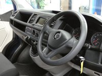 USED 2019 19 VOLKSWAGEN TRANSPORTER 2.0 T30 TDI P/V STARTLINE BMT 101 BHP SWB BLUETOOTH PARKING SENSORS PLYLINED ROOF RACKS SHELVING 1 OWNER GENUINE LOW MILES