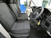 USED 2019 19 VOLKSWAGEN TRANSPORTER 2.0 T30 TDI P/V STARTLINE BMT 101 BHP SWB BLUETOOTH PARKING SENSORS PLYLINED ROOF RACKS SHELVING 1 OWNER GENUINE LOW MILES